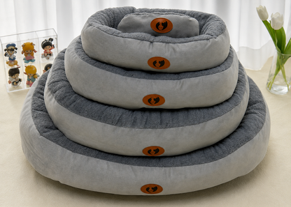 Cosy Plush Pet Bed – Warm Calming Nest for Cats & Dogs