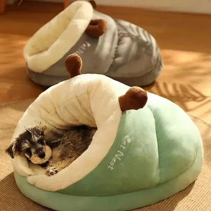 CosySlipper Pet Bed – Warm Washable Bed for Dogs & Cats
